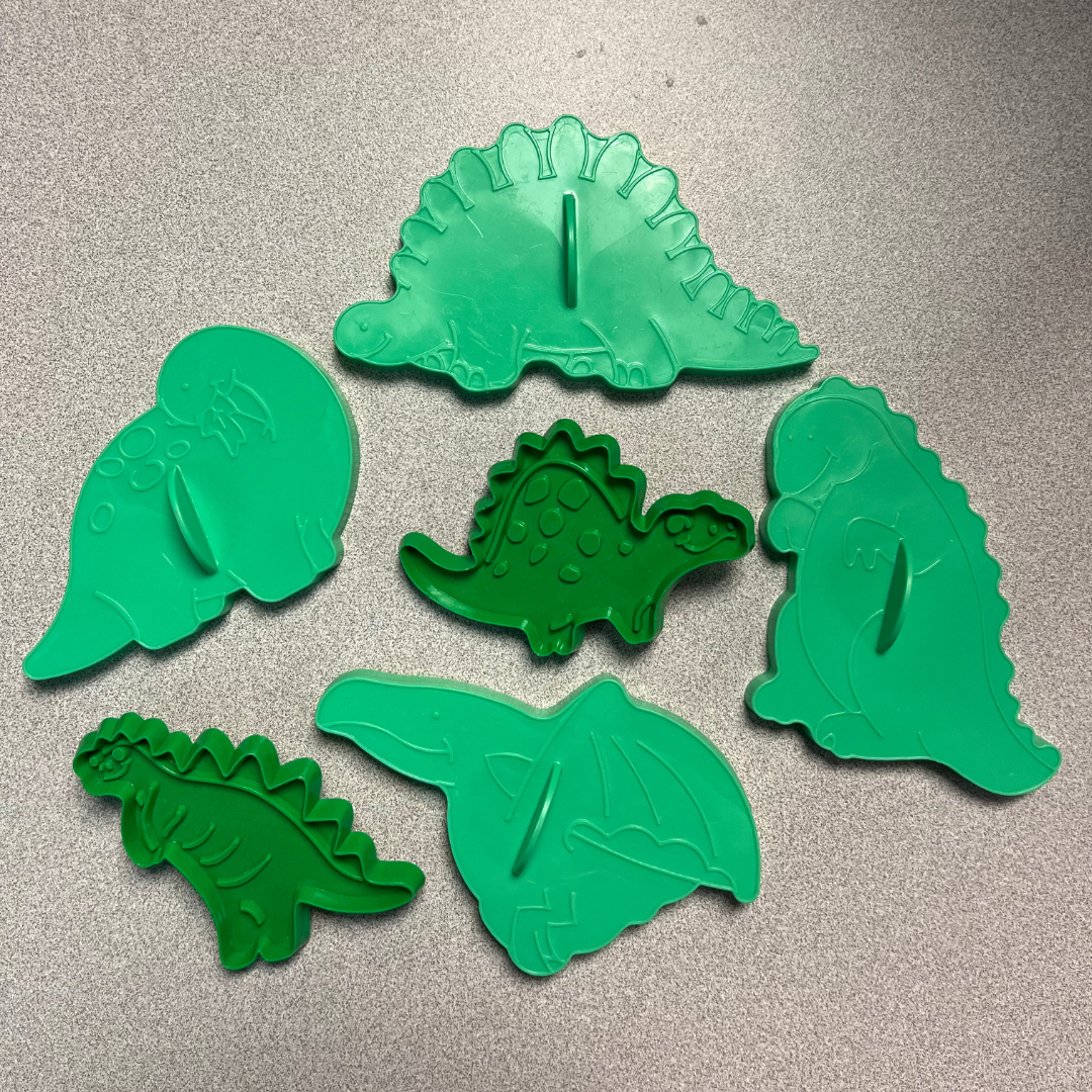 plastic embossed dinosaur cookie cutters